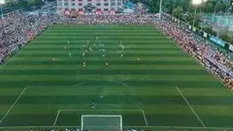 热烈祝贺！阿森纳新星萨卡，24岁青春边锋，与爱情长跑5年的佳人携手步入婚姻殿堂！