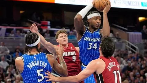 詹姆斯分享经历：防守对决至深度互动，今日与DFS的非凡亲密接触